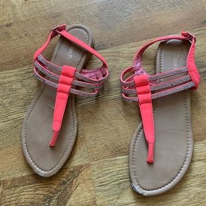 Size 10. the top edge of shoes are damaged along with few jewels missing